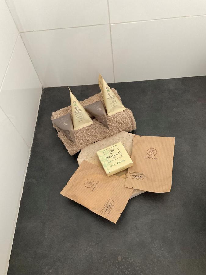Oustaou Leilighet Aubagne Eksteriør bilde